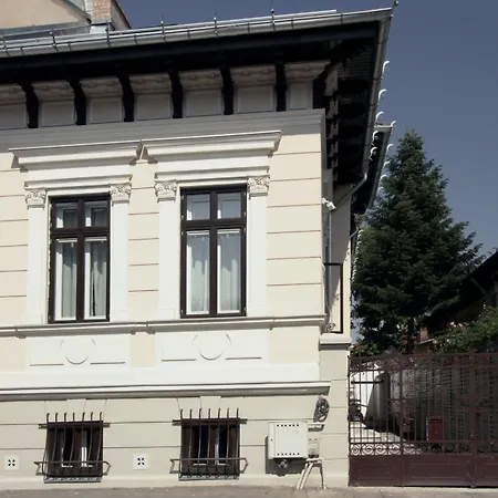 Little Mansion Next To Parliament Palace Lägenhetshotell Bukarest