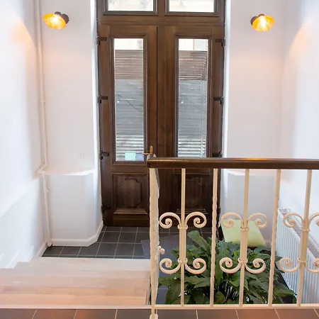 Little Mansion Next To Parliament Palace Hotel apartamentowy