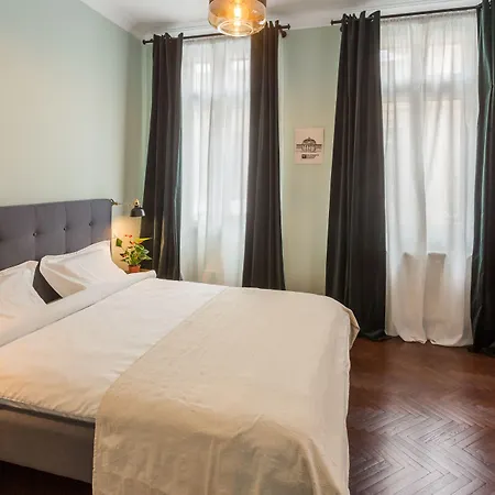 Little Mansion Next To Parliament Palace Hotel apartamentowy