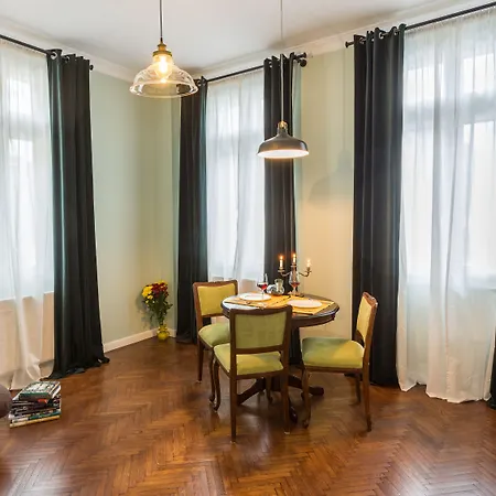 아파트호텔 Little Mansion Next To Parliament Palace 4*