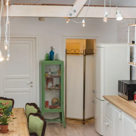 Little Mansion Next To Parliament Palace 4*