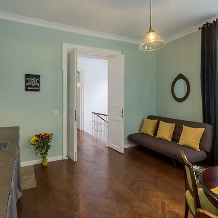 Aparthotel Good Living 3*