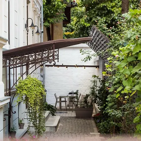 Little Mansion Next To Parliament Palace Ξενοδοχείο με διαμερίσματα