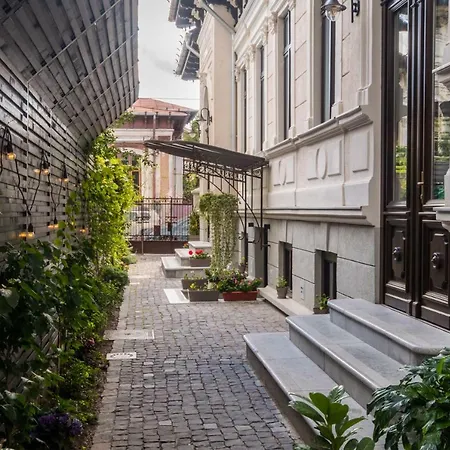 Good Living 3* Bucharest
