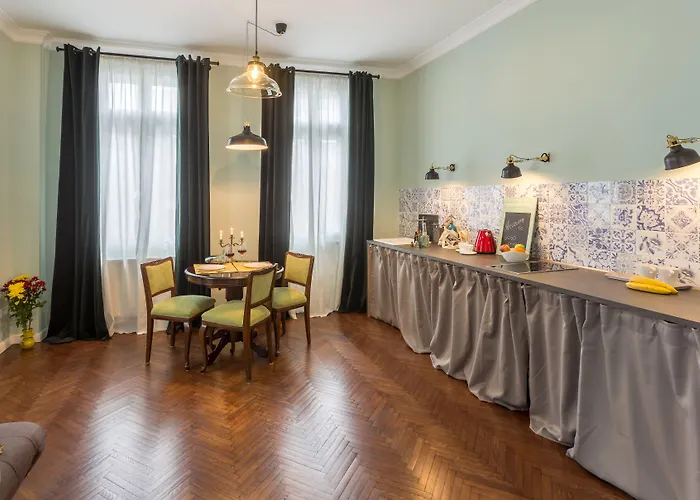 Little Mansion Next To Parliament Palace شقة فندقية 4*