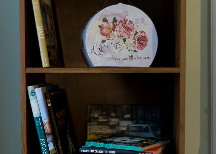 Little Mansion Next To Parliament Palace 4*