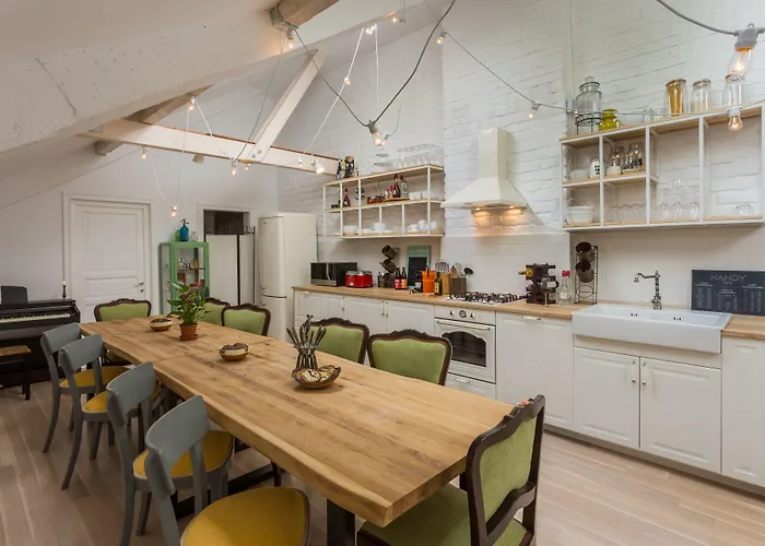 Little Mansion Next To Parliament Palace 4*