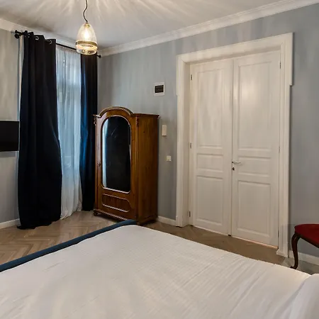 Little Mansion Next To Parliament Palace Aparthotel Bucharest