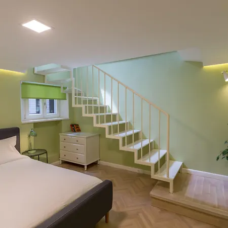 Aparthotel Little Mansion Next To Parliament Palace 4*