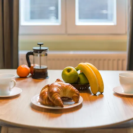 Little Mansion Next To Parliament Palace מלון דירות