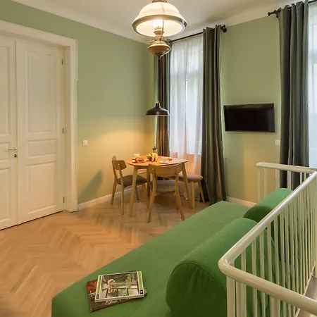 Little Mansion Next To Parliament Palace Aparthotel