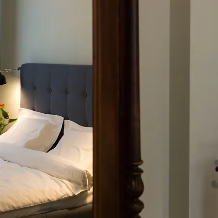 מלון דירות Little Mansion Next To Parliament Palace 4*