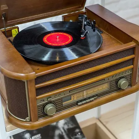 Little Mansion Next To Parliament Palace בוקרשט