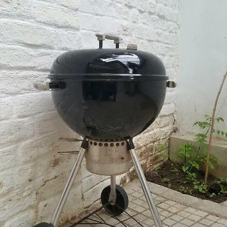 Little Mansion Next To Parliament Palace 4*