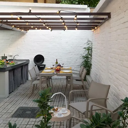 מלון דירות Little Mansion Next To Parliament Palace 4*