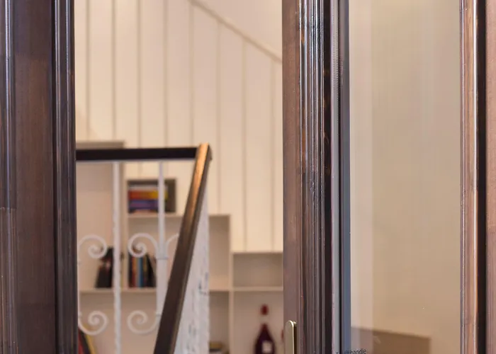 Little Mansion Next To Parliament Palace Апарт-готель 4*