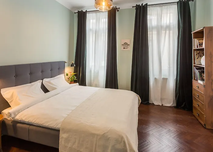 Little Mansion Next To Parliament Palace Апарт-готель