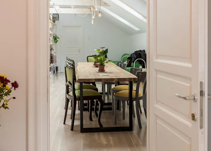 Апарт-готель Little Mansion Next To Parliament Palace 4*