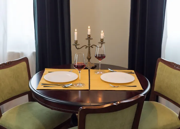 Little Mansion Next To Parliament Palace Бухарест