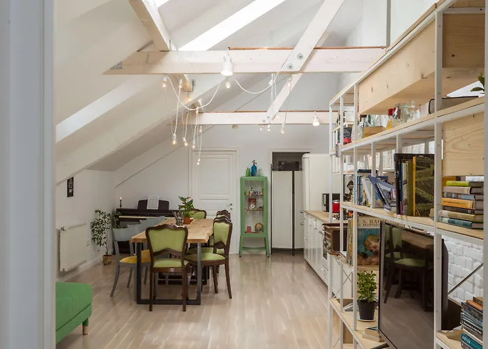 Апарт-готель Little Mansion Next To Parliament Palace 4*