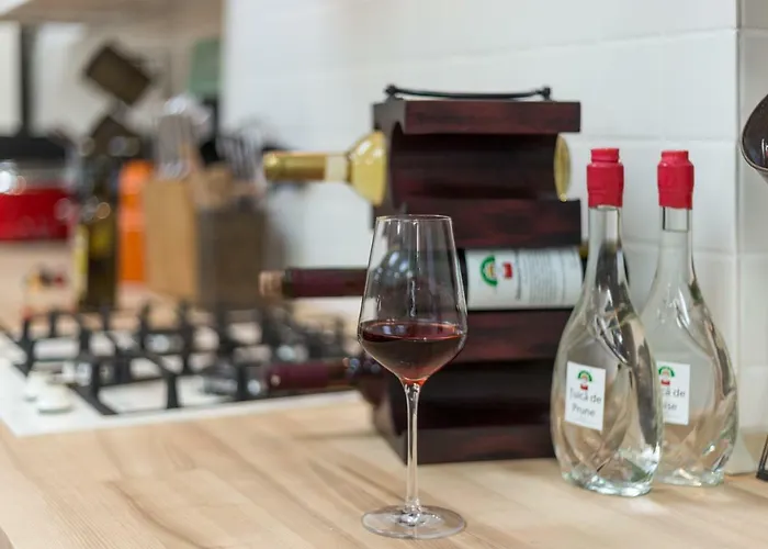 Little Mansion Next To Parliament Palace 4* Бухарест