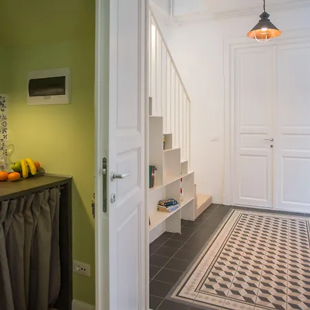 Little Mansion Next To Parliament Palace 4* Bukarest