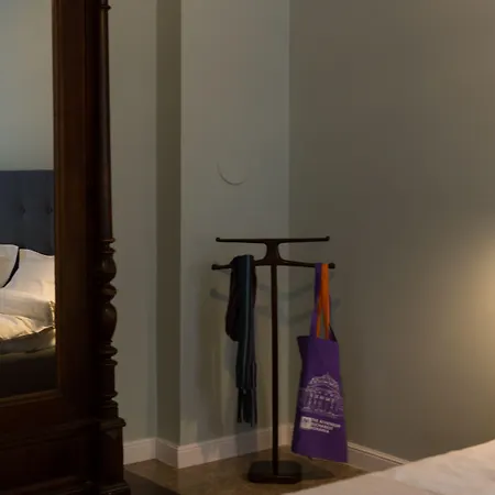 Little Mansion Next To Parliament Palace Apartmanhotel