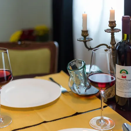 Little Mansion Next To Parliament Palace Apartmanhotel 4*