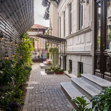 Apartmanhotel Little Mansion Next To Parliament Palace Bukarest
