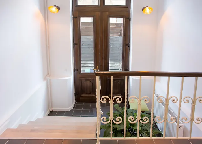 Little Mansion Next To Parliament Palace Aparthotel