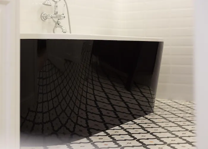 Aparthotel Little Mansion Next To Parliament Palace 4*