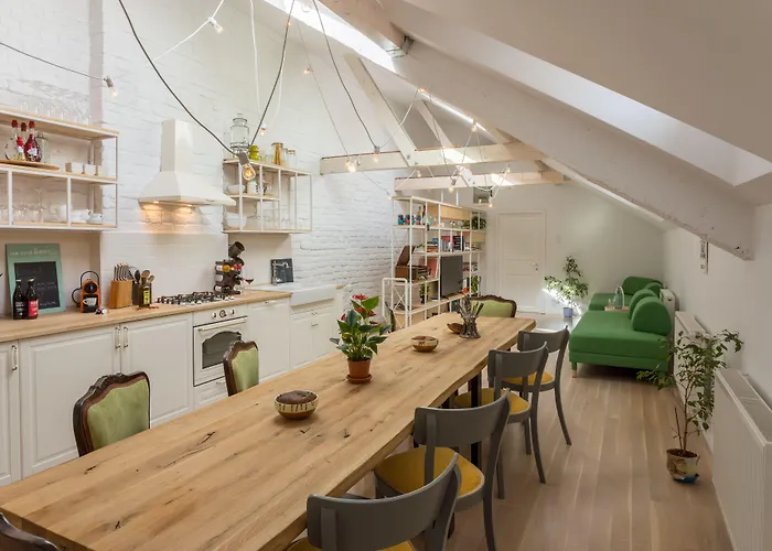 Little Mansion Next To Parliament Palace Aparthotel