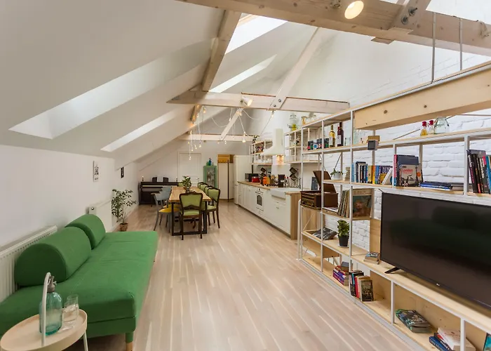 Little Mansion Next To Parliament Palace 4*